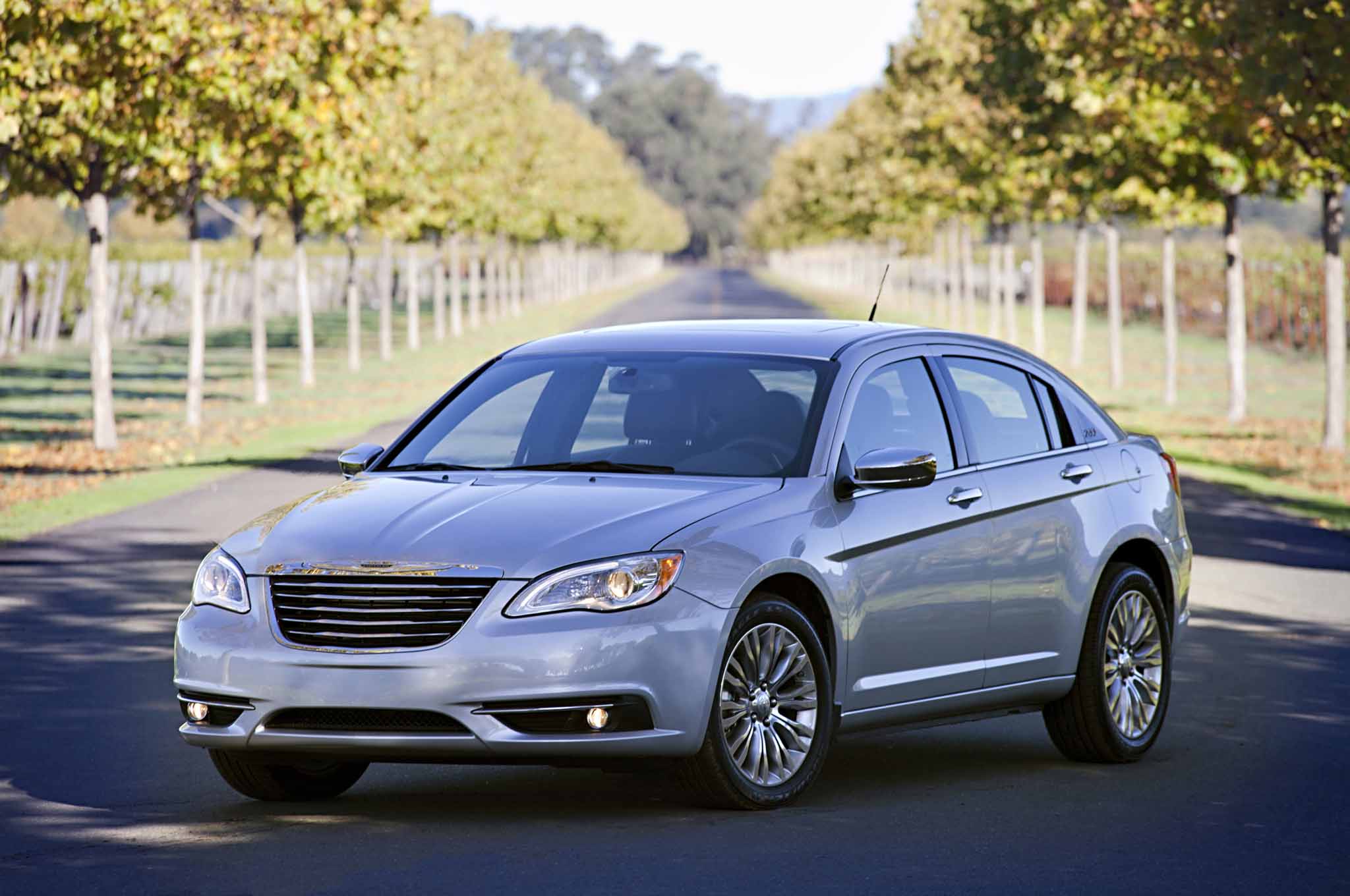 2013 Chrysler 200 – Autowise