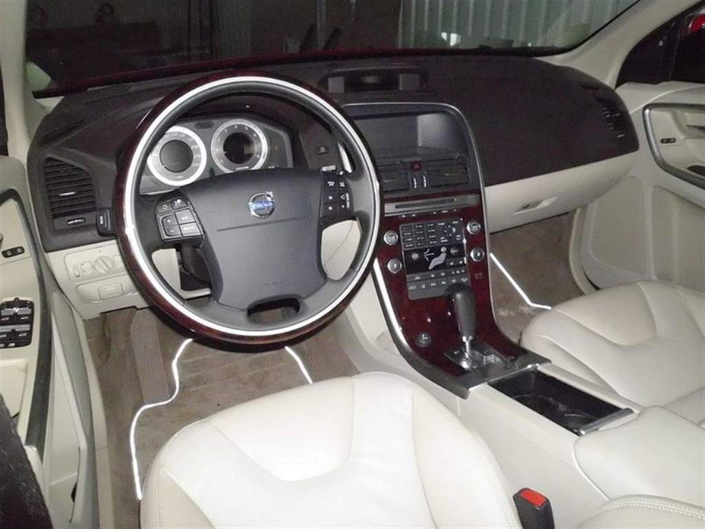 Volvo Pickup interior