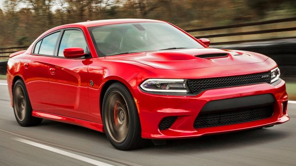 Dodge Charger Hellcat vs Cadillac CTS-V – Autowise