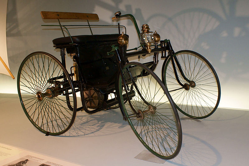 1889 Daimler-Maybach Stahlradwagen