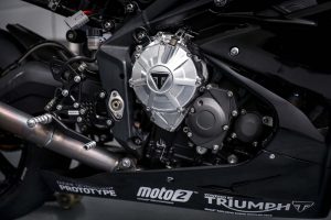 Triumph Daytona 765 2