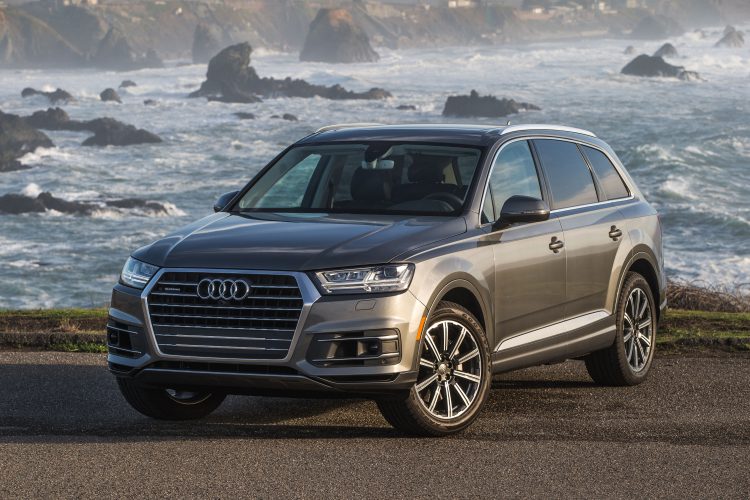 Best Crossover 2018 - Audi Q7 Front 3/4 view