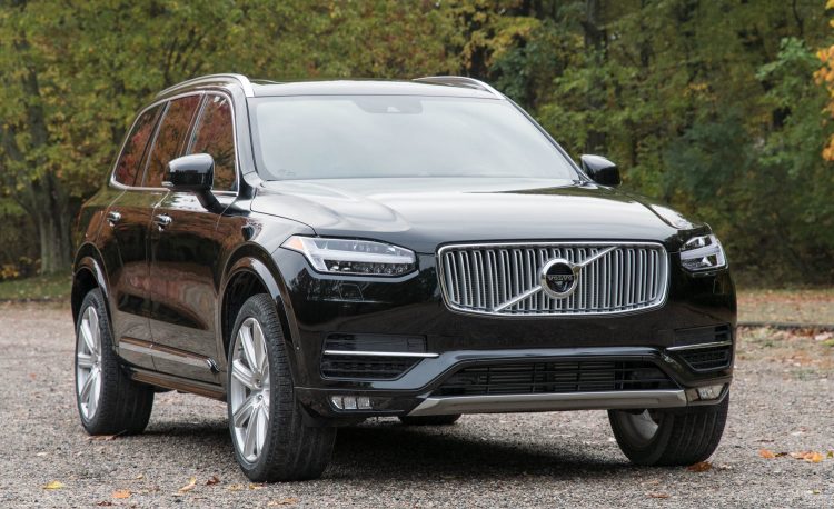 Best Crossover 2018 - Volvo XC90 Front 1/4