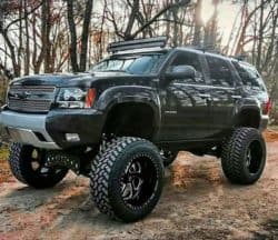 2011 lifted tahoe black z71