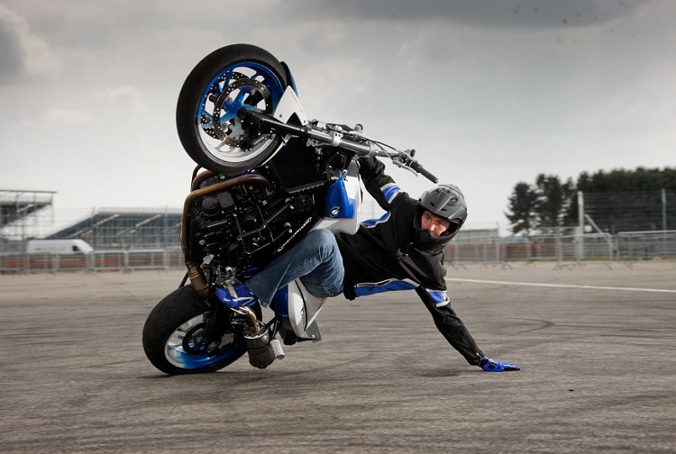 Best Motorcycle Stunts 2