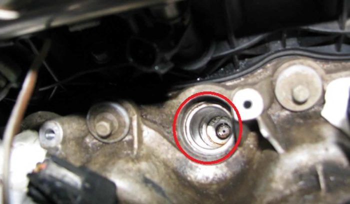 Ford 5.4 Triton Engine broken Spark Plug