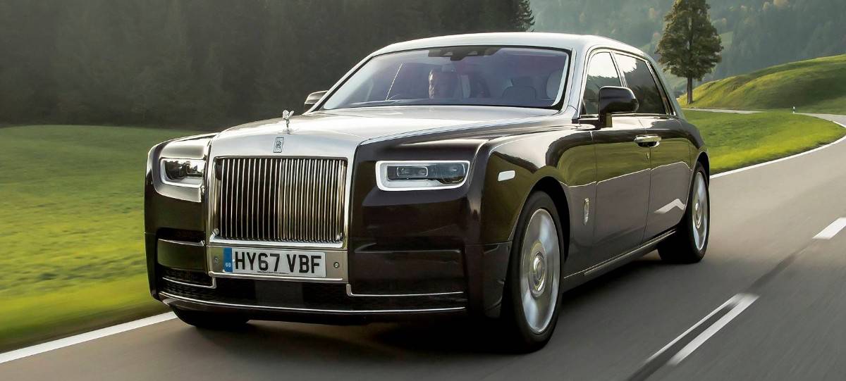 2018 Rolls-Royce Phantom - driver side front view