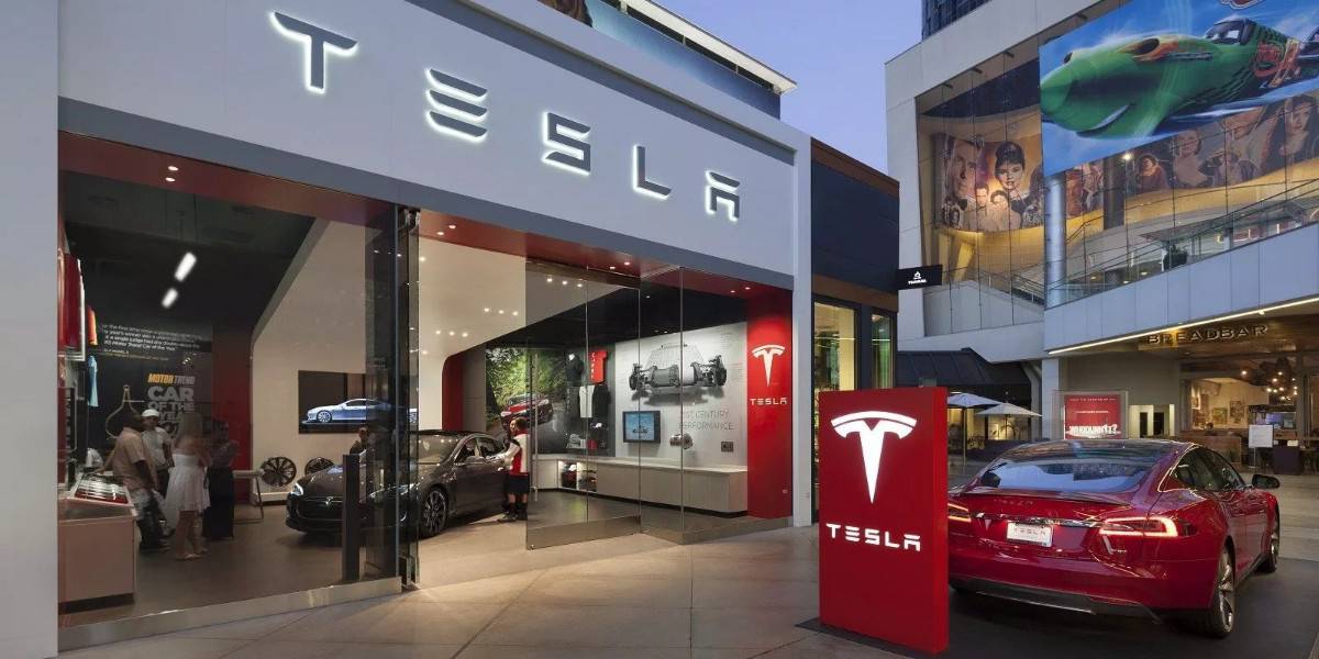 Tesla showroom - Tesla dealers