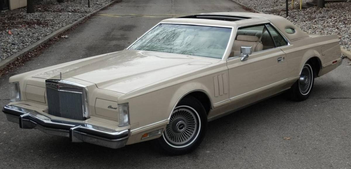 1978 Lincoln Continental Mark V - left front view