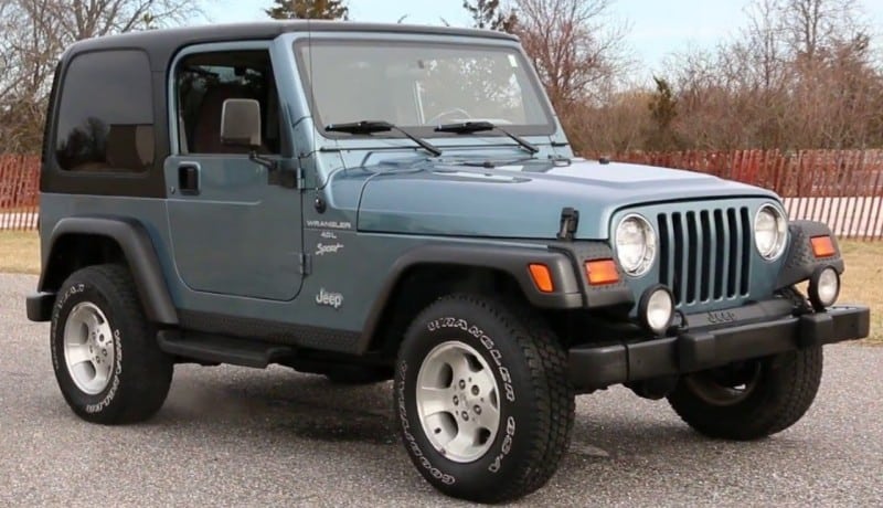 1999 Jeep Wrangler - right side view
