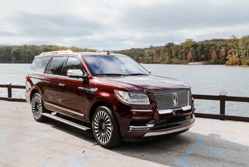 Lincoln Navigator front 3/4 view