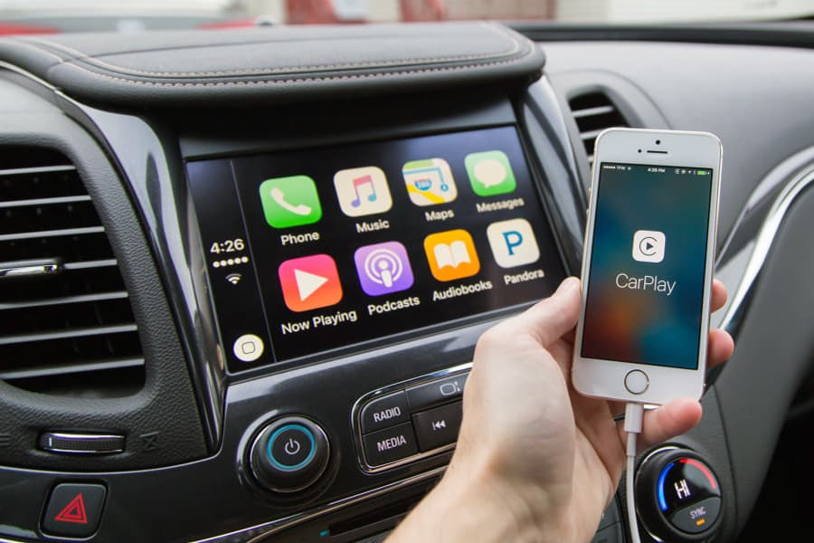 CarPlay and Android Auto in car