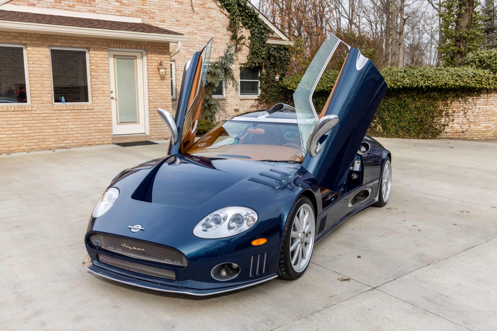 2007 spyker c8 laviolette in driveway sold during pandemic on online auto auction